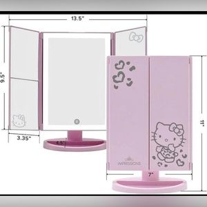 Super Cute 🥰 Hello kitty vanity TriFold LED mirror NEW